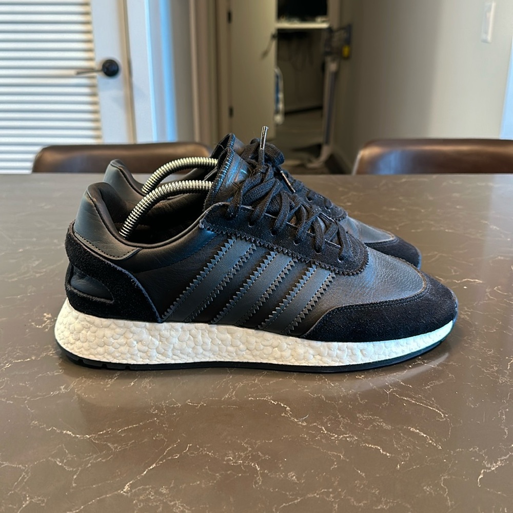 Adidas Iniki Core Black Size 9 men’s , 8.5UK